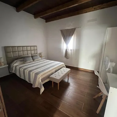 Violante Apartment *